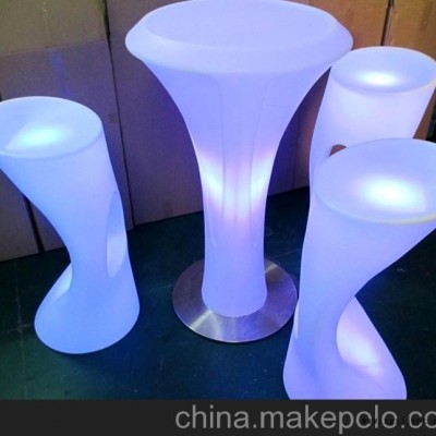 廠家直銷酒店，酒吧，KTV滾塑LED發光桌子 發光茶幾 發光家具
