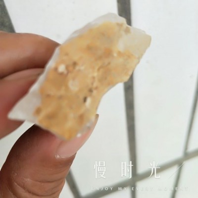 氧化劑、催化劑、滲透劑、耦合劑、漂白劑鹽類、食用酸類混合物乃石英黃皮的克星